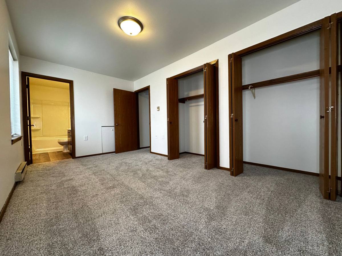 135 S 3rd St, Hilbert, WI 54129 - Apartment for Rent - Image 10
