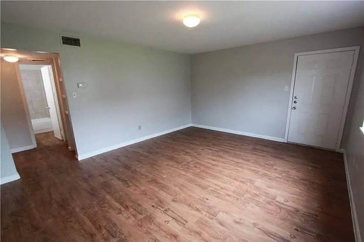 Apartment for rent at 7206 Twin Crest Dr, Austin, TX 78752