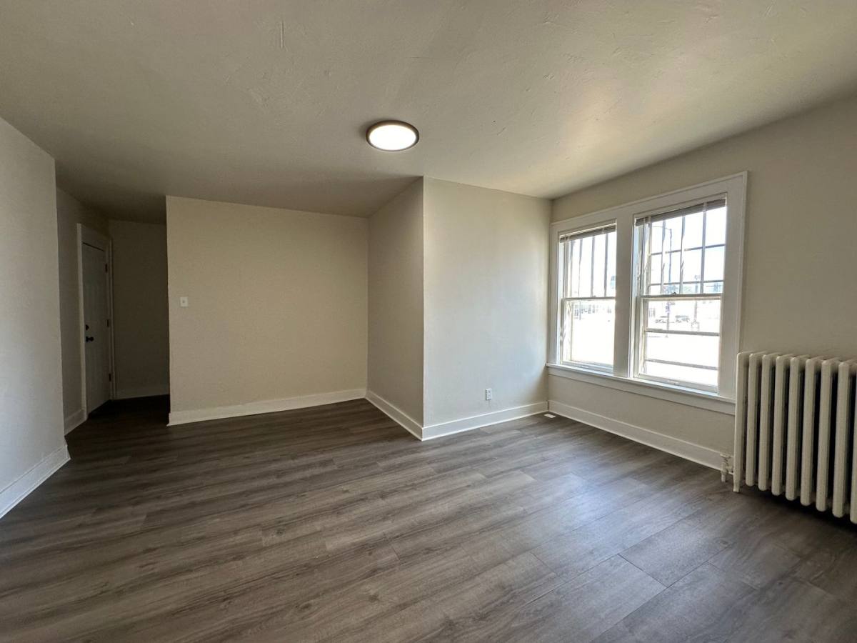 Apartment for rent at 113 S Monroe St, Green Bay, WI 54301