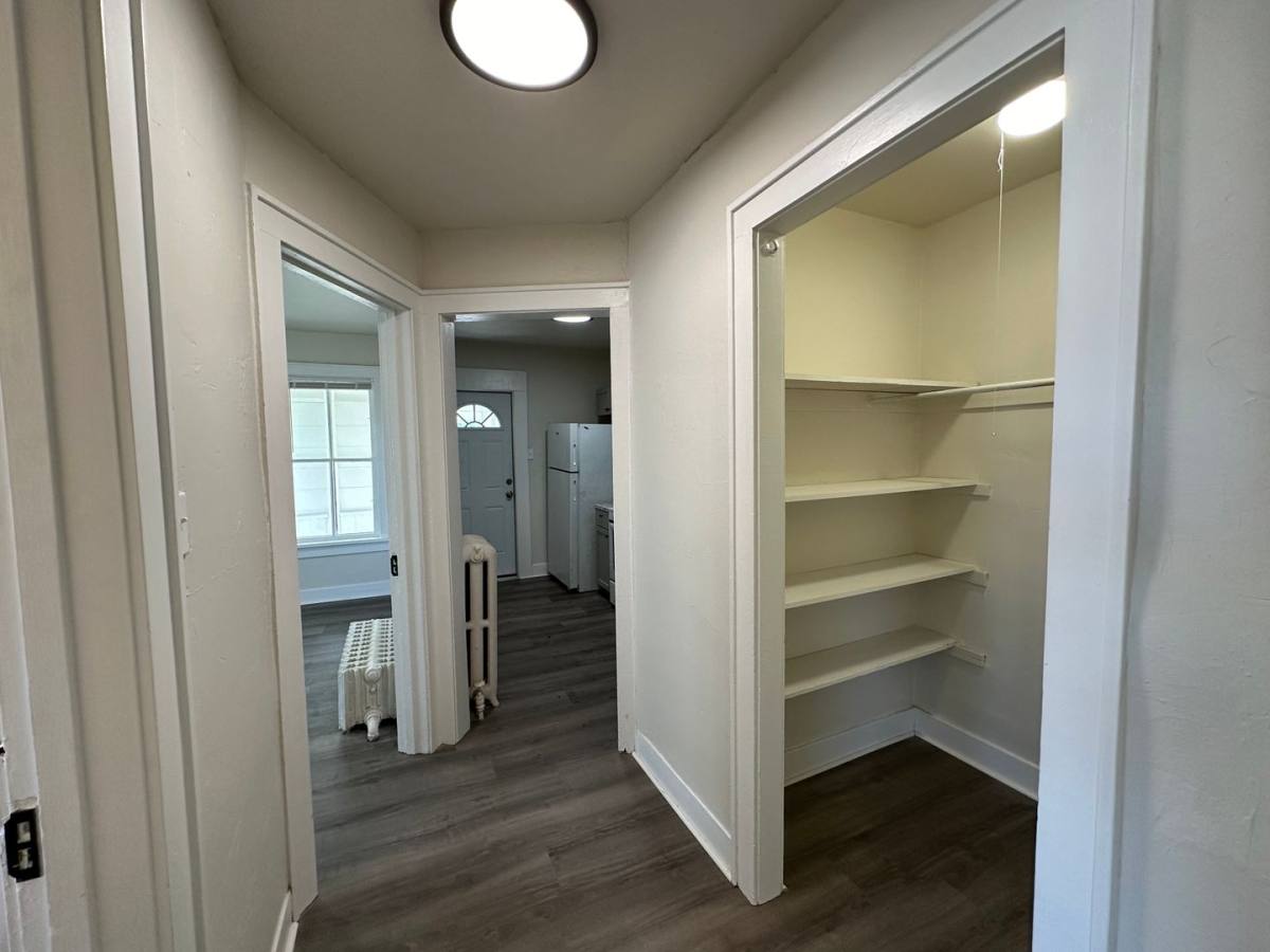 Apartment for rent at 113 S Monroe St, Green Bay, WI 54301