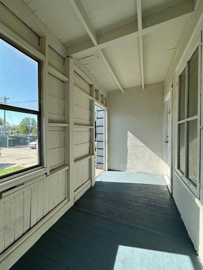 Apartment for rent at 113 S Monroe St, Green Bay, WI 54301