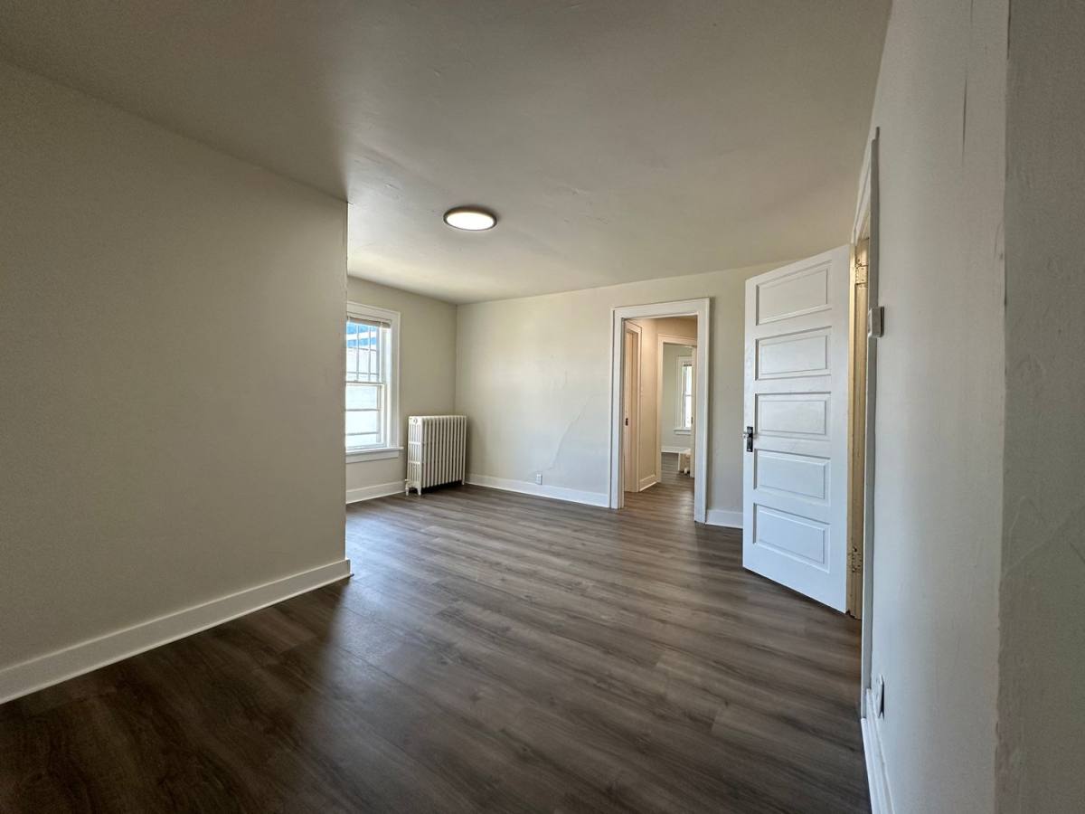 Apartment for rent at 113 S Monroe St, Green Bay, WI 54301