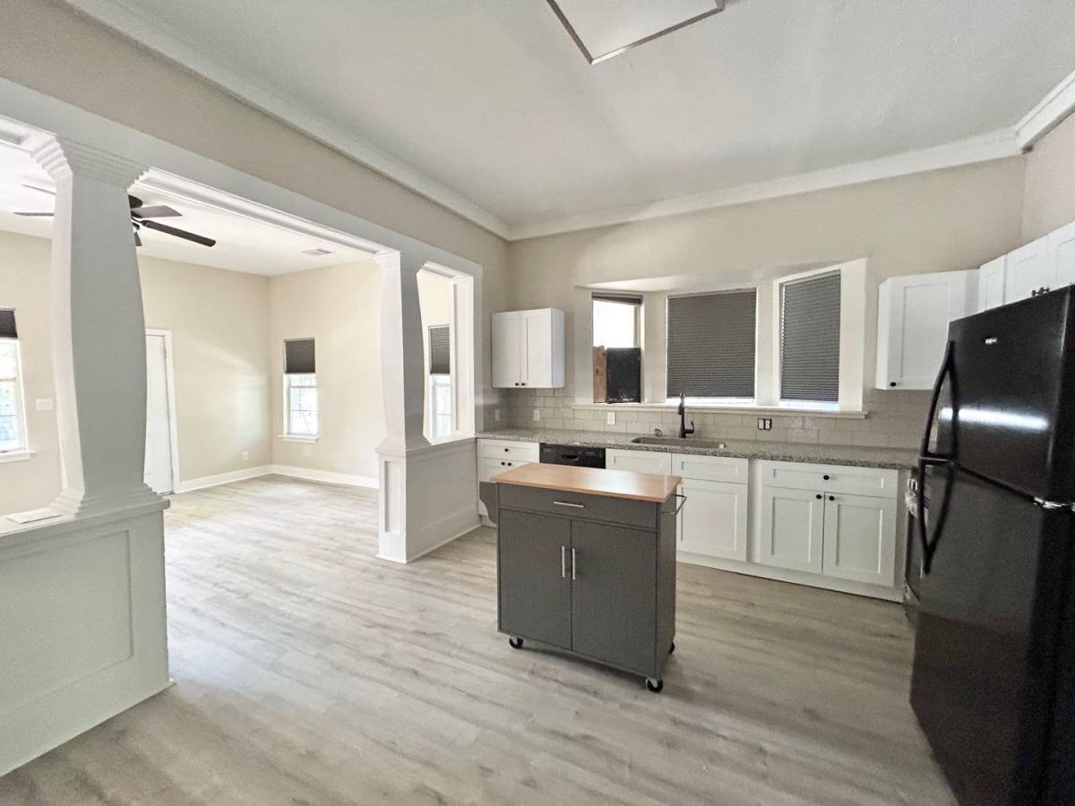 House for rent at 1135 W Ridgewood Court, San Antonio, TX 78201