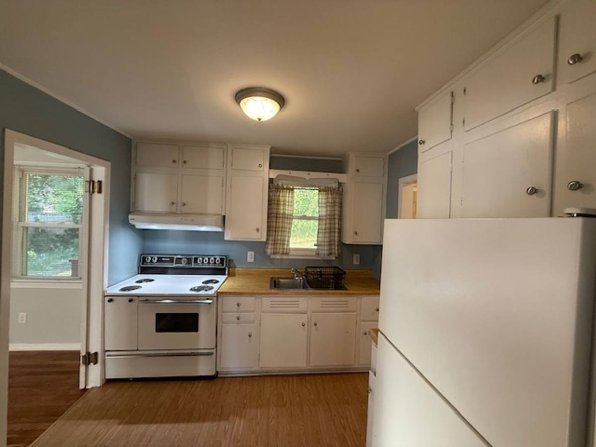 House for rent at 508 Henderson Dr, Jacksonville, NC 28540