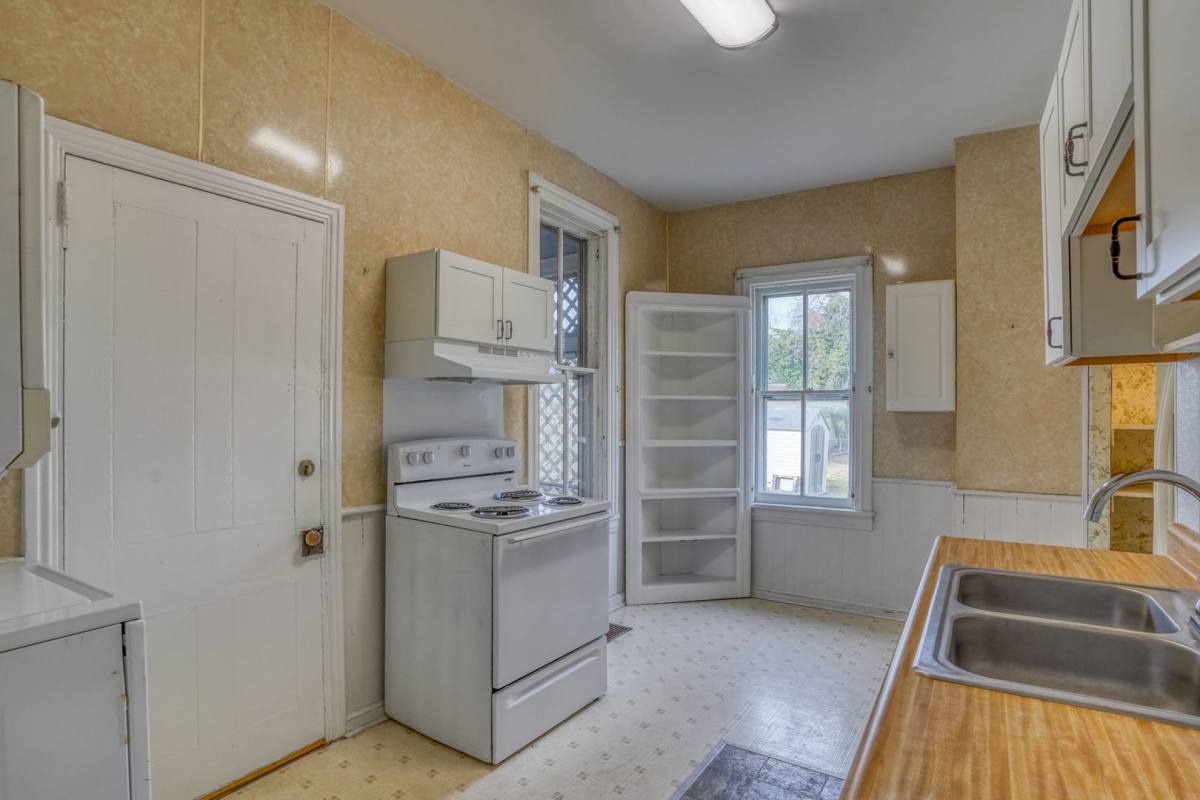 Apartment for rent at 132 W Mount Vernon St, Smyrna, DE 19977