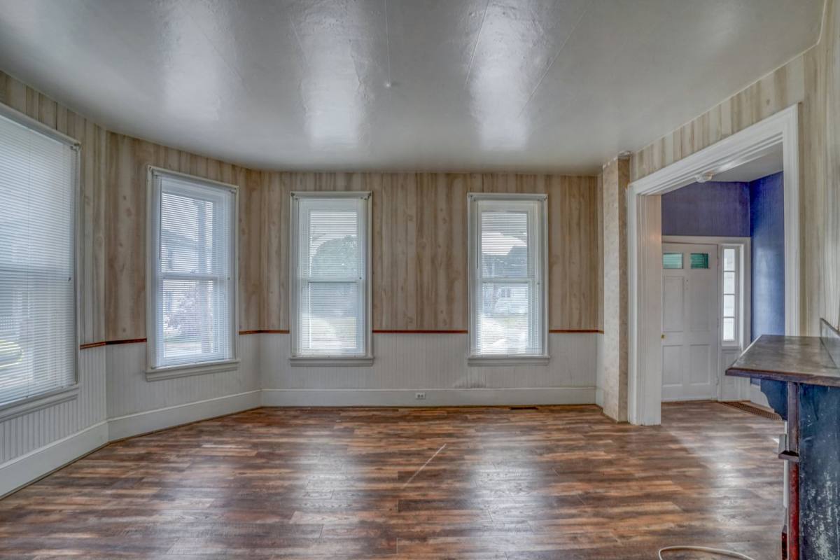 Apartment for rent at 132 W Mount Vernon St, Smyrna, DE 19977