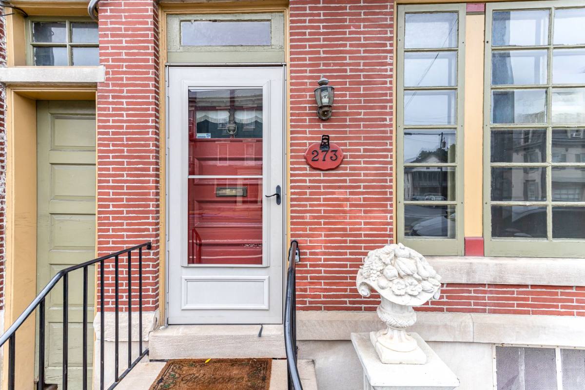 House for rent at 273 S Hanover St, Carlisle, PA 17013