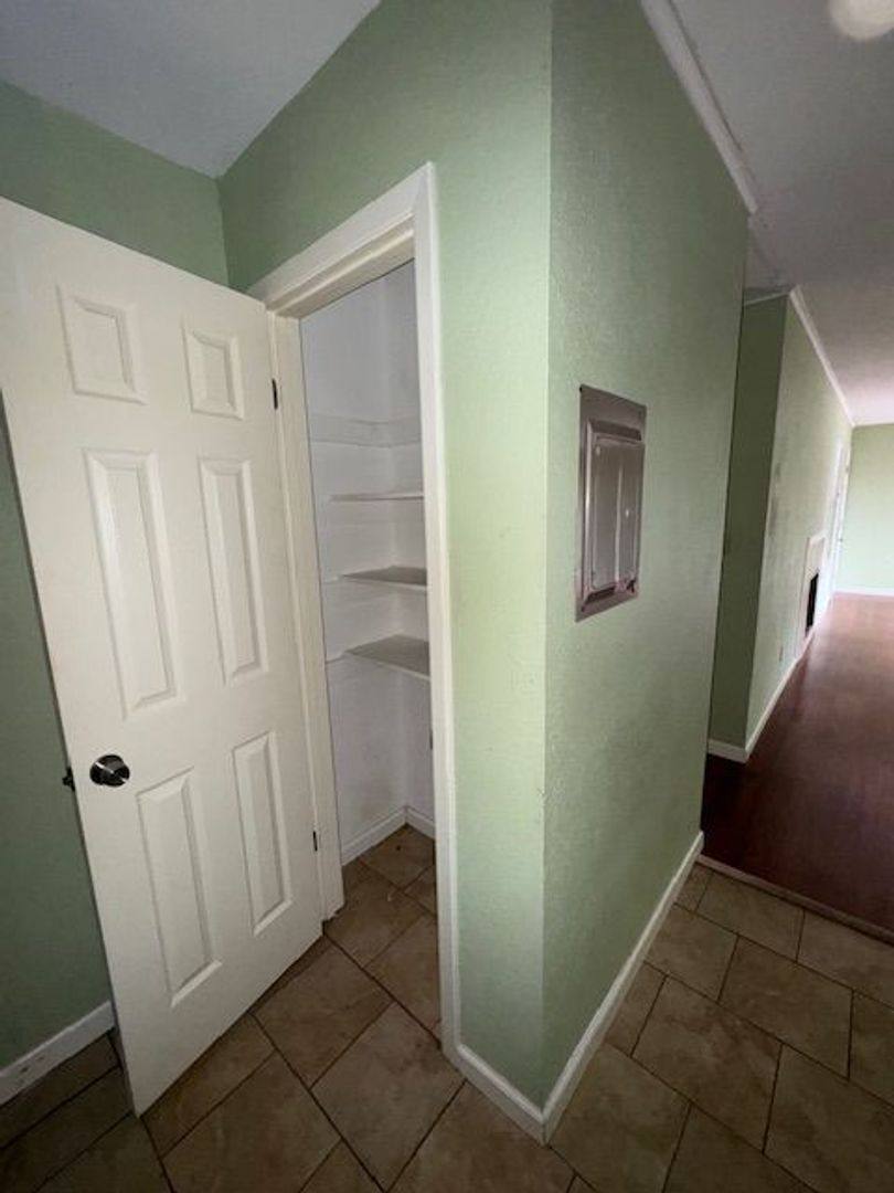 Apartment for rent at 4250 Calallen Dr, Corpus Christi, TX 78410
