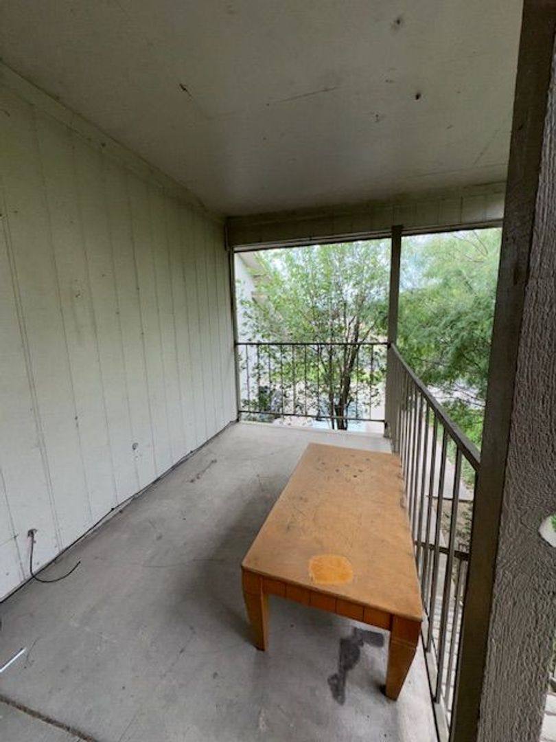 Apartment for rent at 4250 Calallen Dr, Corpus Christi, TX 78410