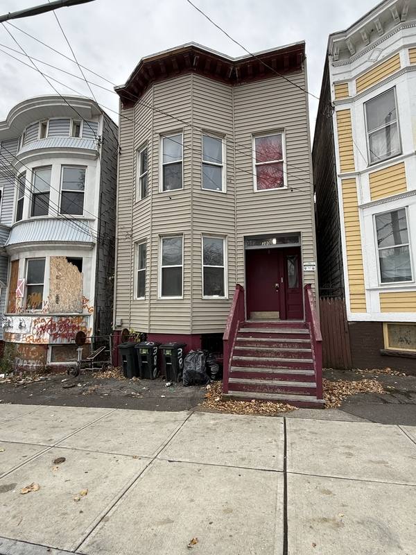 Apartment for rent at 380 Orange St #1, Albany, NY 12206