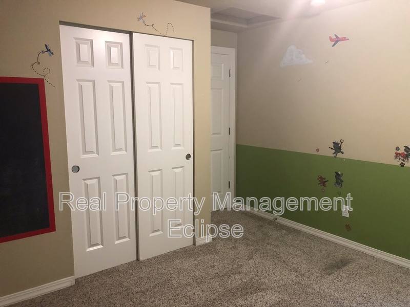 House for rent at 8837 NE 178th St, Bothell, WA 98011