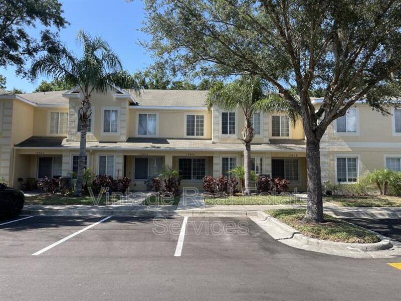Townhouse for rent at 10806 Brickside Court, Riverview, FL 33579