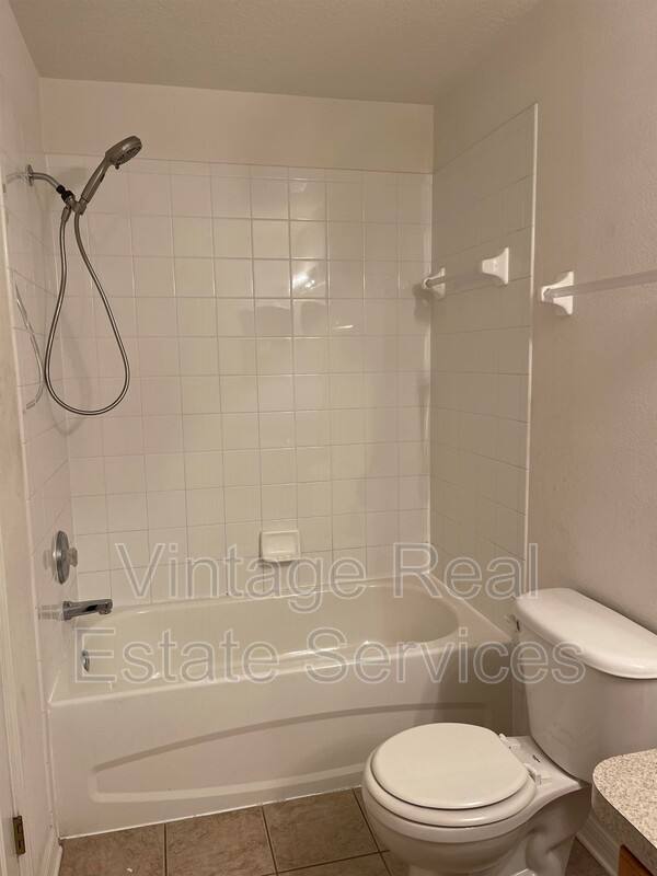Townhouse for rent at 10806 Brickside Court, Riverview, FL 33579