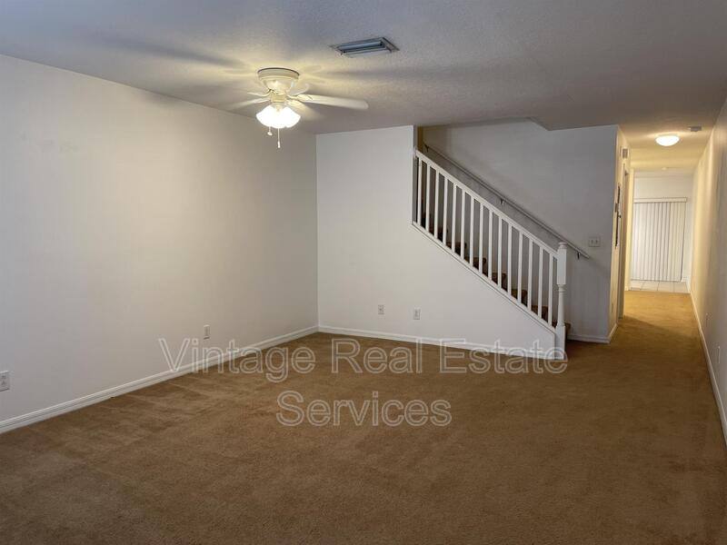 Townhouse for rent at 10806 Brickside Court, Riverview, FL 33579