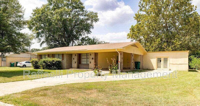 House for rent at 3 Sidney, Texarkana, TX 75503