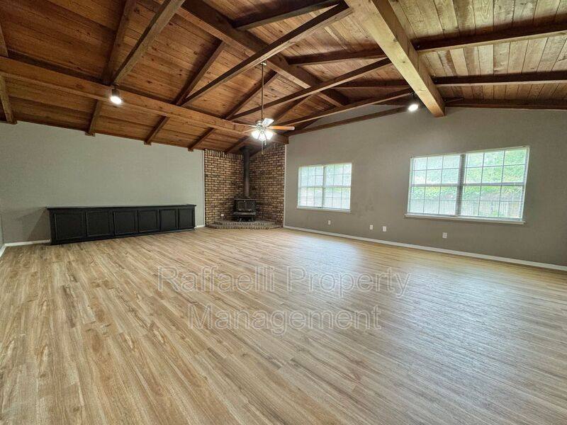 House for rent at 3 Sidney, Texarkana, TX 75503
