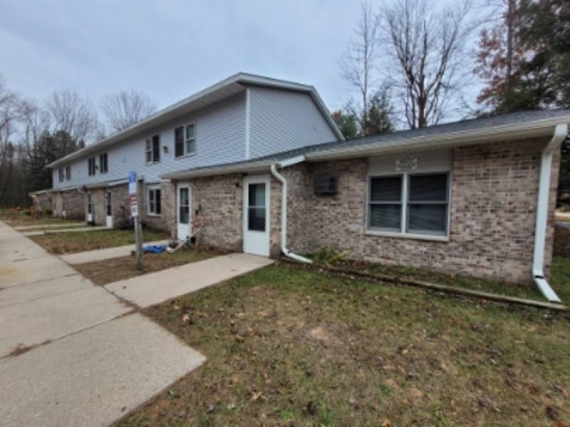 Apartment for rent at 406 N Barkman St #5, Suring, WI 54174