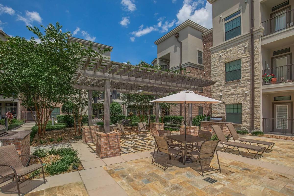 Apartment for rent at 1018 Wellman Rd, Conroe, TX 77384