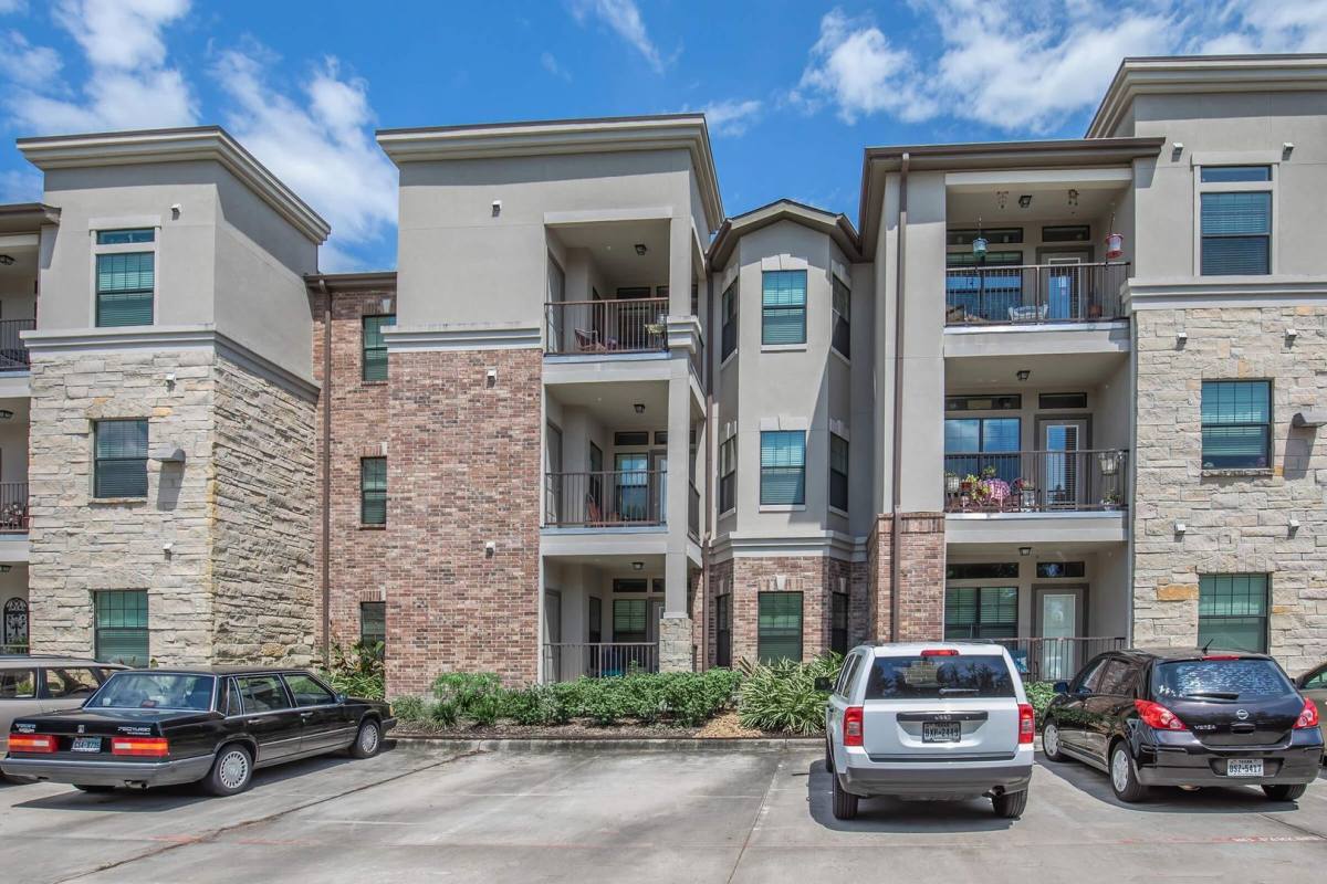 Apartment for rent at 1018 Wellman Rd, Conroe, TX 77384
