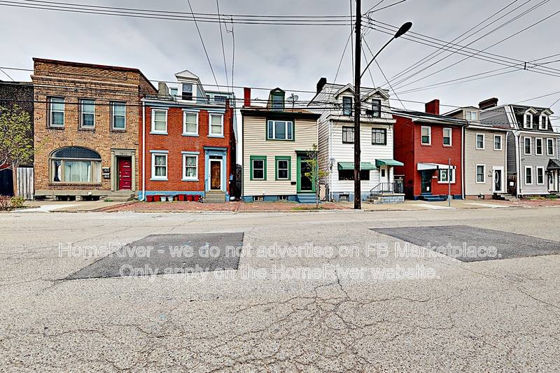 Townhouse for rent at 1917 Wharton St, Pittsburgh, PA 15203