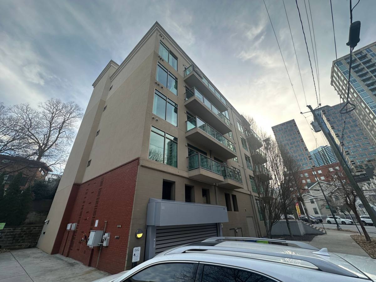 Apartment for rent at 1045 Piedmont Avenue, NE, Atlanta, GA 30309