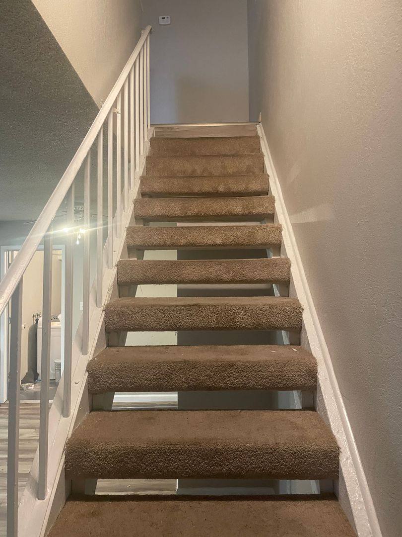 Apartment for rent at 350 N Union Rd, Manteca, CA 95337