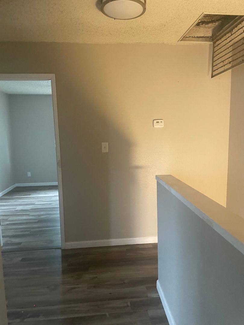 Apartment for rent at 350 N Union Rd, Manteca, CA 95337