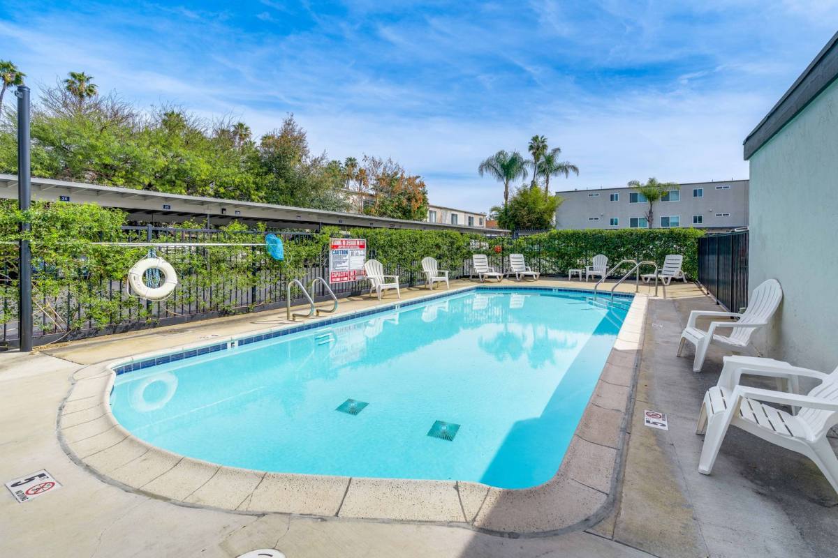 Apartment for rent at 416-418 N Hickory, Escondido, CA 92025