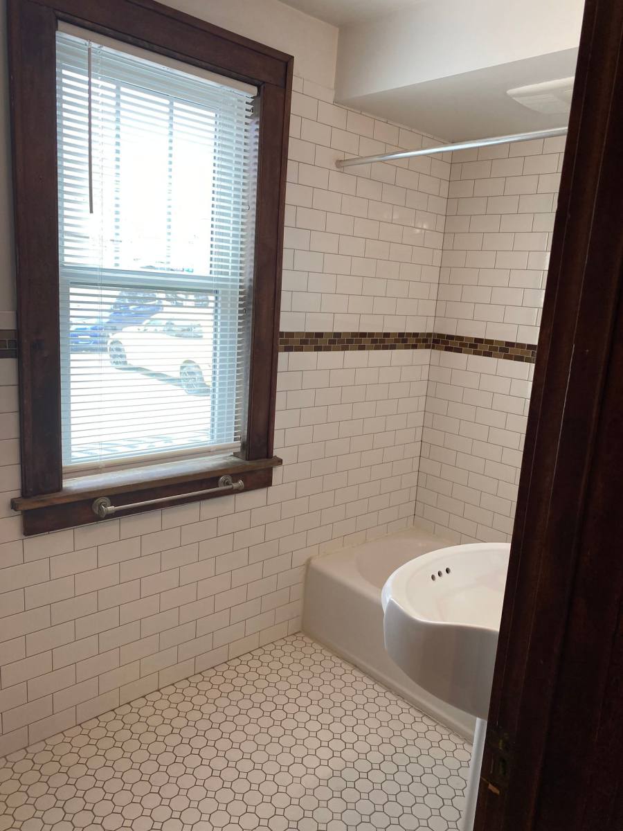 Apartment for rent at 45 Lexington Parkway S, Saint Paul, MN 55105