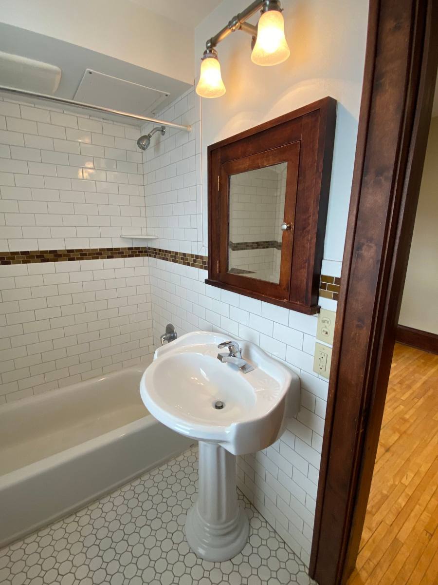Apartment for rent at 45 Lexington Parkway S, Saint Paul, MN 55105