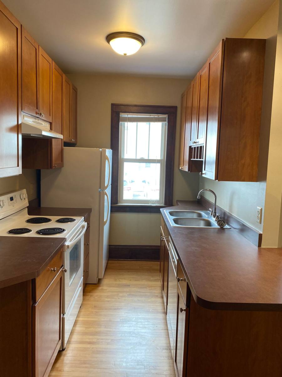 Apartment for rent at 45 Lexington Parkway S, Saint Paul, MN 55105
