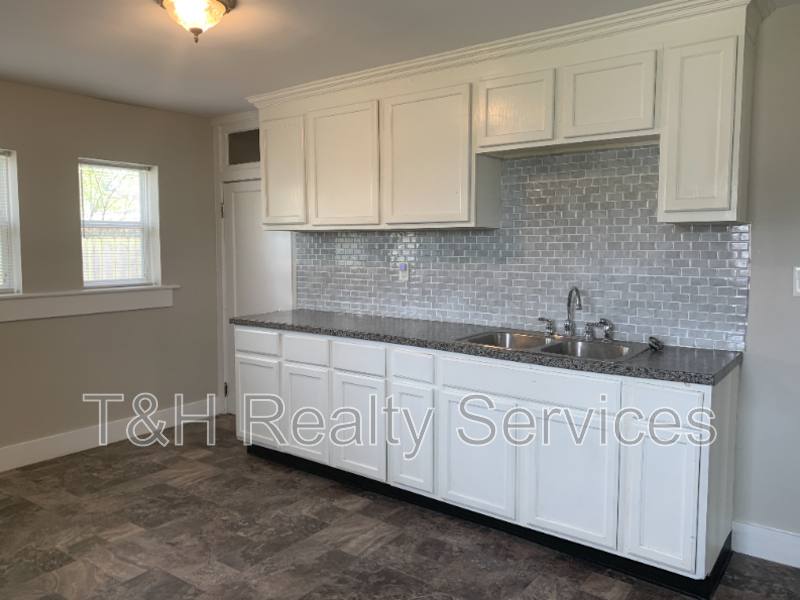 House for rent at 1258 E Naomi St, Indianapolis, IN 46203