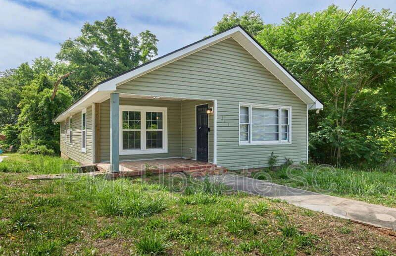 House for rent at 249 E Hampton Ave, Spartanburg, SC 29306