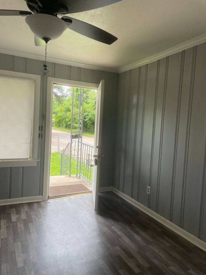 House for rent at 530 E 81st St, Shreveport, LA 71106