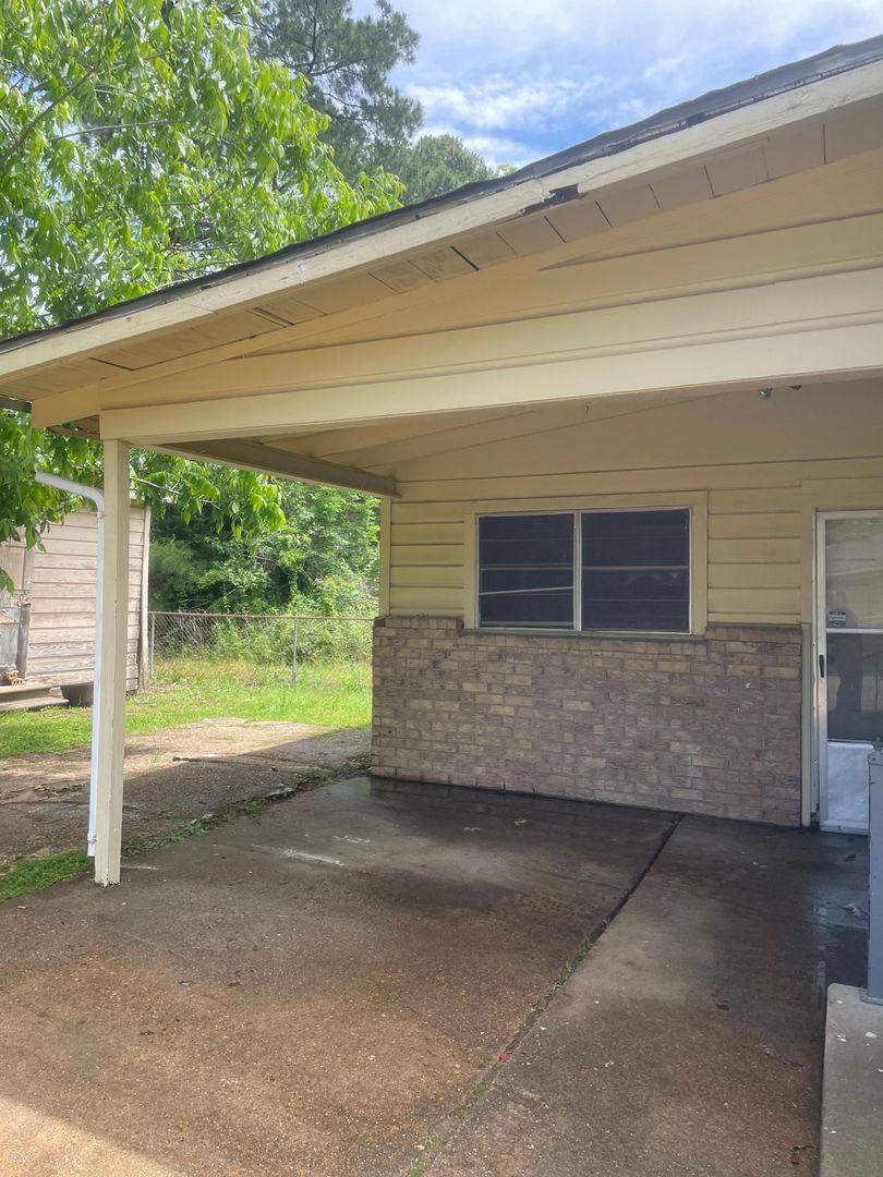 House for rent at 530 E 81st St, Shreveport, LA 71106