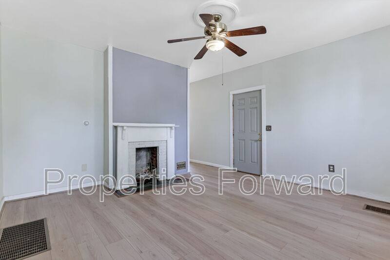 Townhouse for rent at 673 E Sycamore St, Columbus, OH 43206