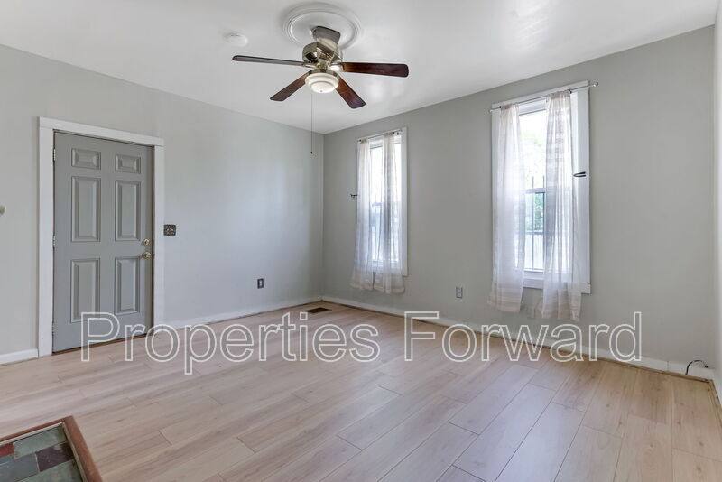 Townhouse for rent at 673 E Sycamore St, Columbus, OH 43206