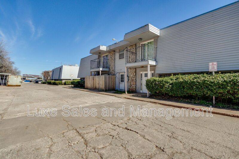 Apartment for rent at 6032 NW Expressway #D, Oklahoma City, OK 73132