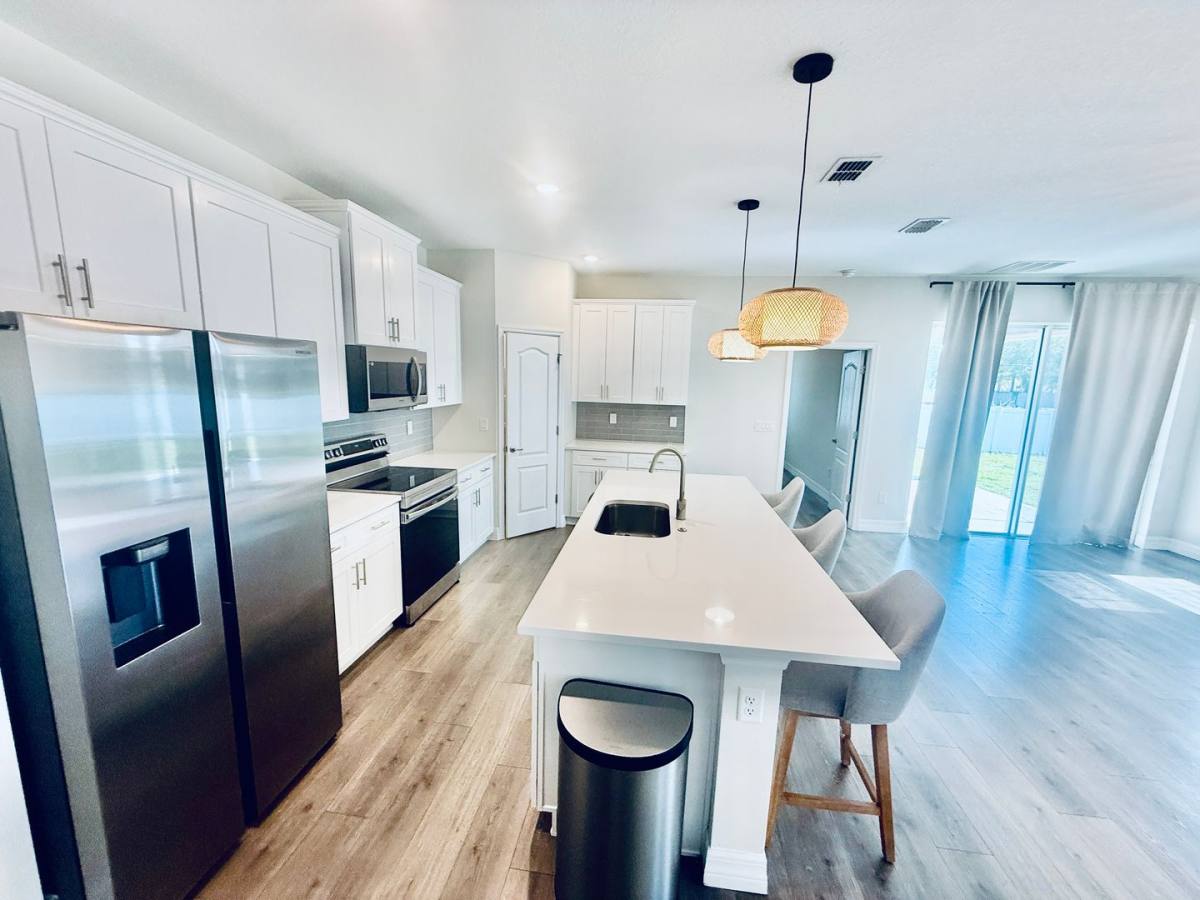 House for rent at 614 Lynbrook St NW, Palm Bay, FL 32907