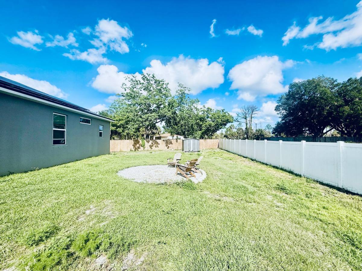 House for rent at 614 Lynbrook St NW, Palm Bay, FL 32907
