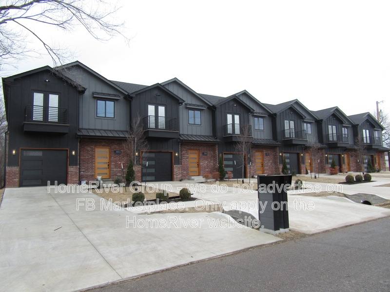 Townhouse for rent at 108 N Atlanta St #C, Owasso, OK 74055