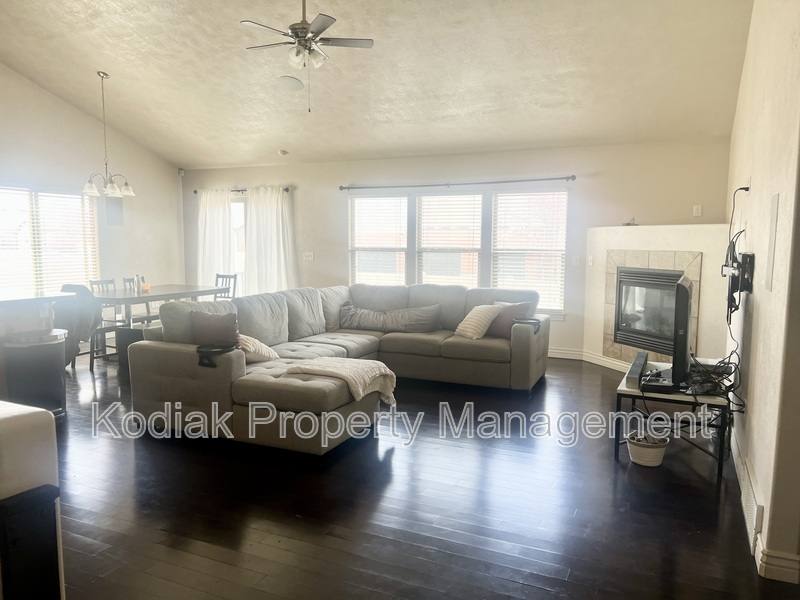 House for rent at 11114 S Aspen Gate Court, South Jordan, UT 84095