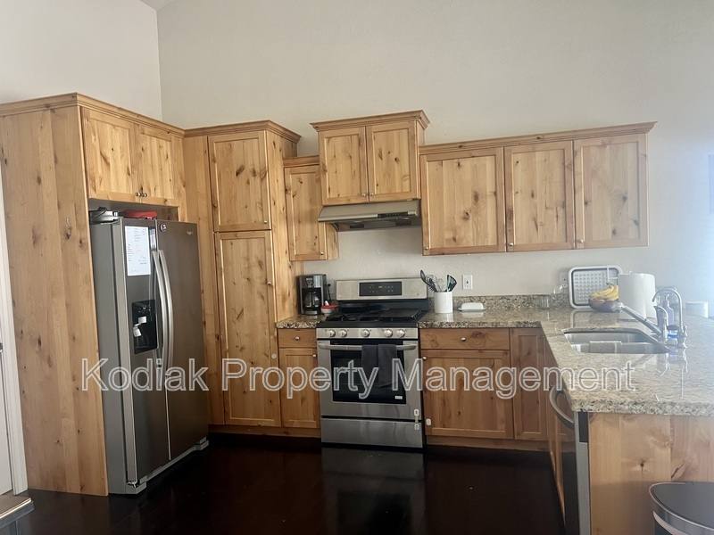 House for rent at 11114 S Aspen Gate Court, South Jordan, UT 84095