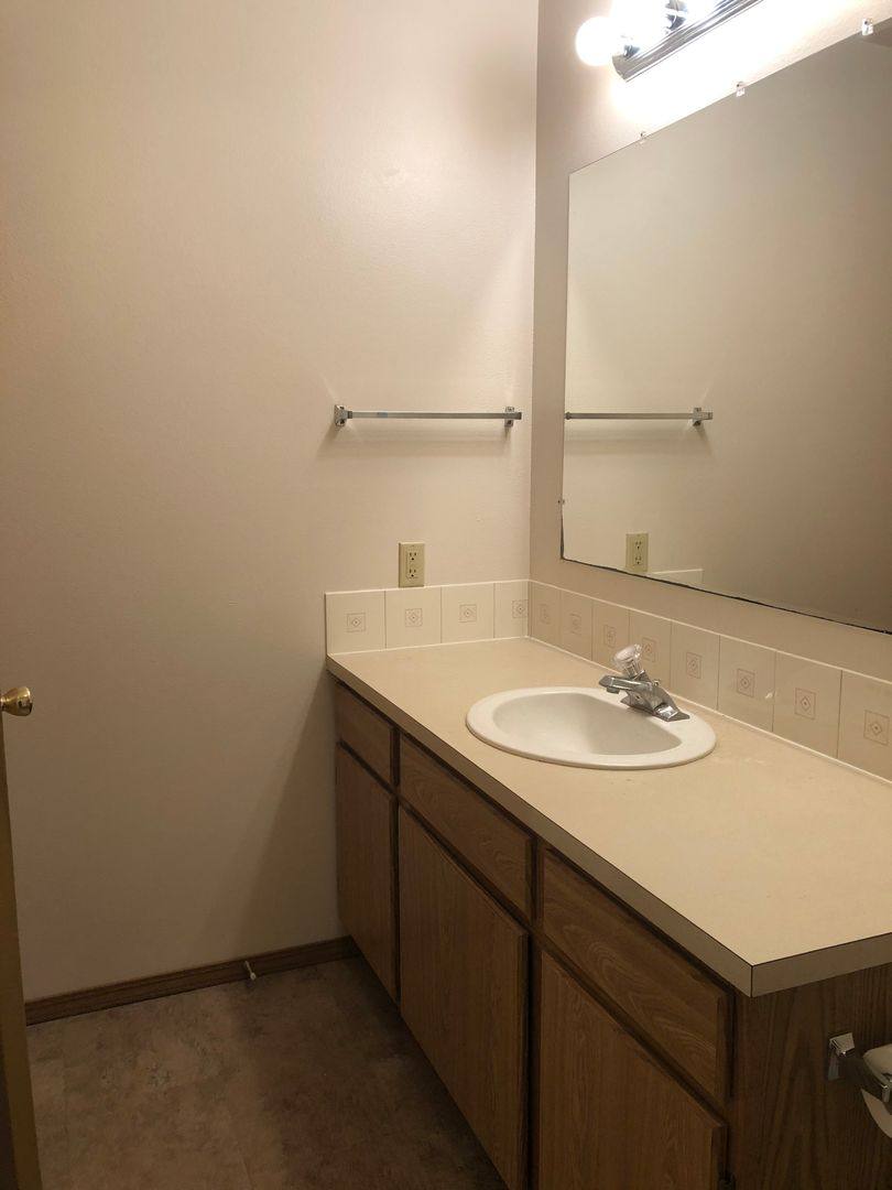 Apartment for rent at 1557 NW Turner Dr, Pullman, WA 99163