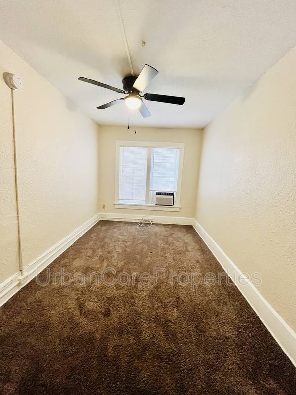 Apartment for rent at 232 4th St N #23, Saint Petersburg, FL 33701