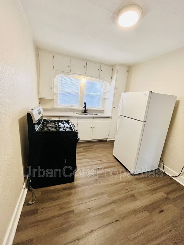 Apartment for rent at 232 4th St N #23, Saint Petersburg, FL 33701
