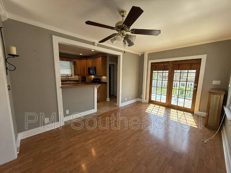 House for rent at 86 School St, New London, CT 06320