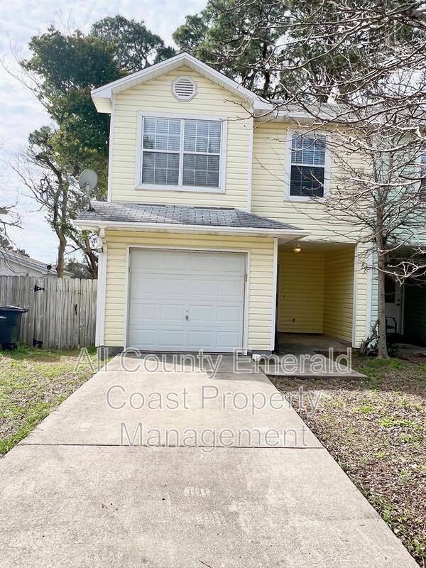 Townhouse for rent at 34 Harbeson Ave NE #A, Fort Walton Beach, FL 32548