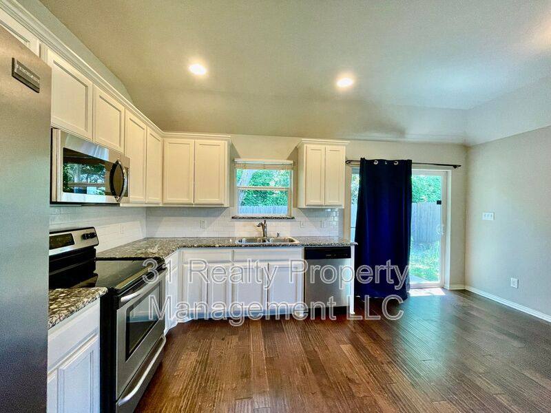 House for rent at 3115 N Hickory St, Sherman, TX 75092