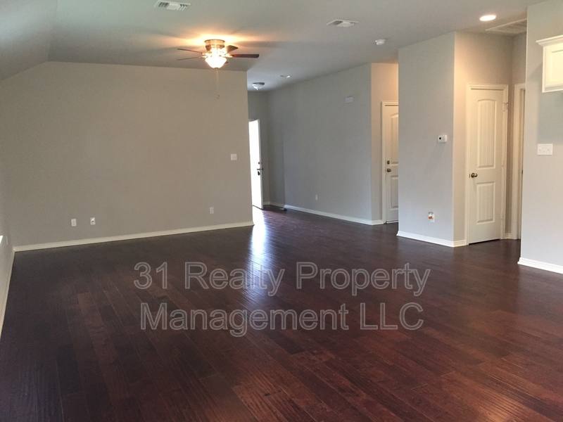 House for rent at 3115 N Hickory St, Sherman, TX 75092